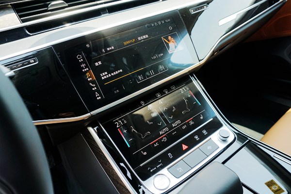 全副武裝的紳士 試駕2019款奧迪A8