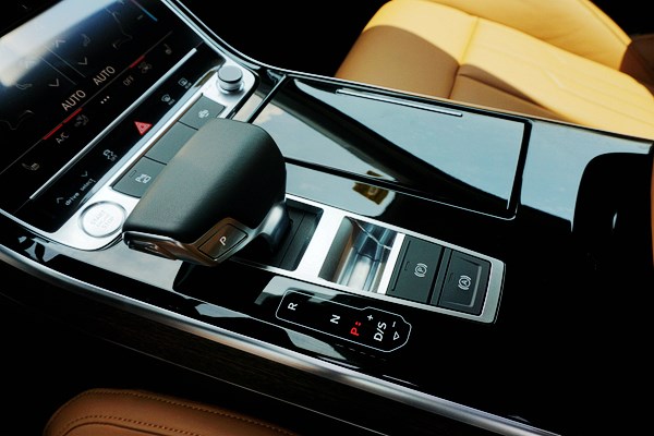 全副武裝的紳士 試駕2019款奧迪A8