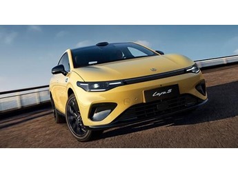 9.28萬買年輕人第一輛純電鋼炮！零跑Lafa5今日開啟全國交付