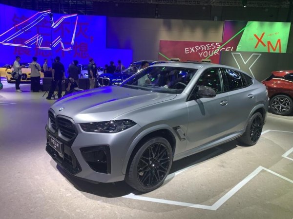 新款寶馬X6 M首發亮相 搭載4.4T V8發動機 全新內飾設計