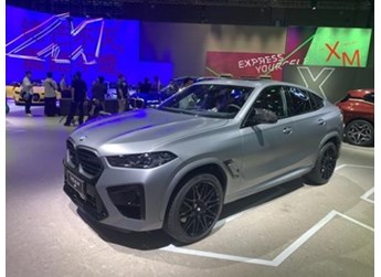 新款寶馬X6 M首發亮相 搭載4.4T V8發動機 全新內飾設計