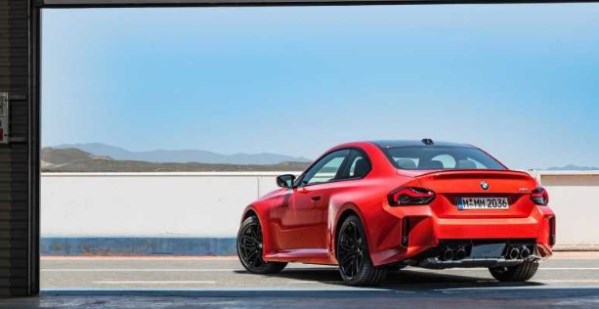 全新寶馬M2雙門轎跑車上市 搭載3.0T發(fā)動機(jī)售59.90萬