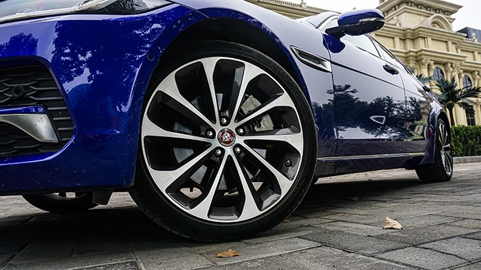 專為運動而造 捷豹XEL評測 