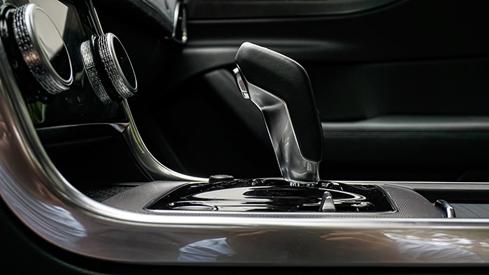 專為運動而造 捷豹XEL評測 