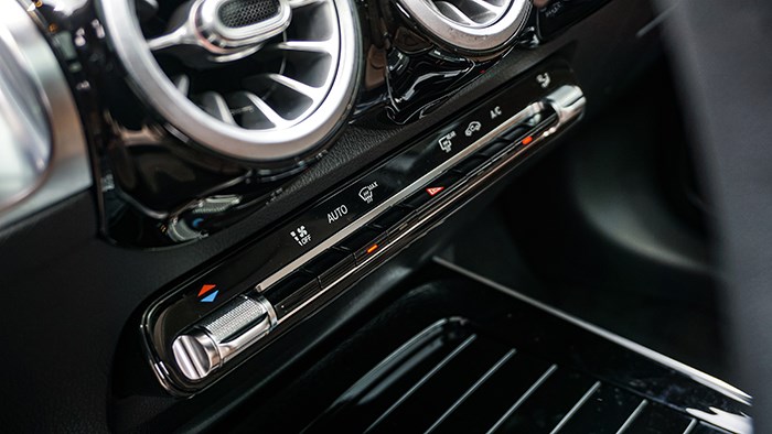 別有一番味道 奔馳GLB 200評測