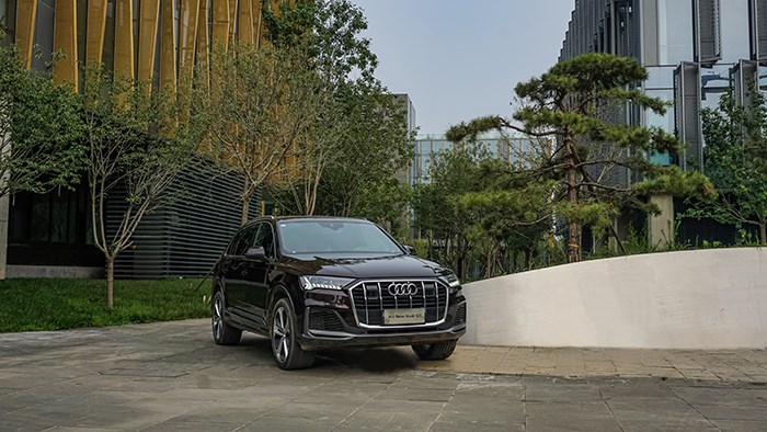 運(yùn)動(dòng)加科技 全新奧迪Q7評(píng)測(cè)