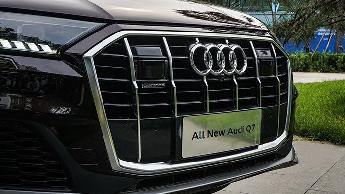 運(yùn)動(dòng)加科技 全新奧迪Q7評(píng)測(cè)