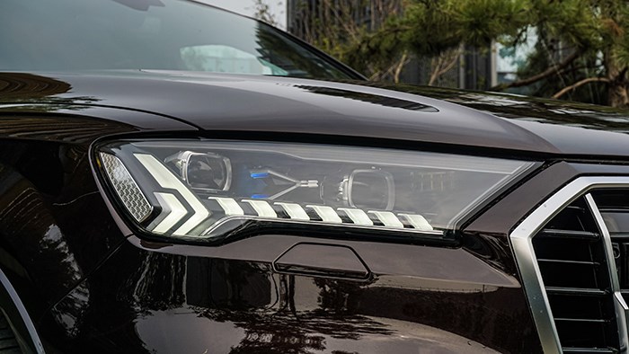 運(yùn)動(dòng)加科技 全新奧迪Q7評(píng)測(cè)