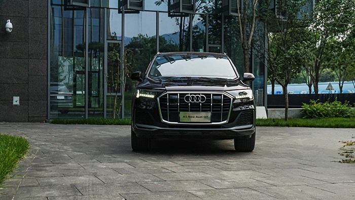 運(yùn)動(dòng)加科技 全新奧迪Q7評(píng)測(cè)