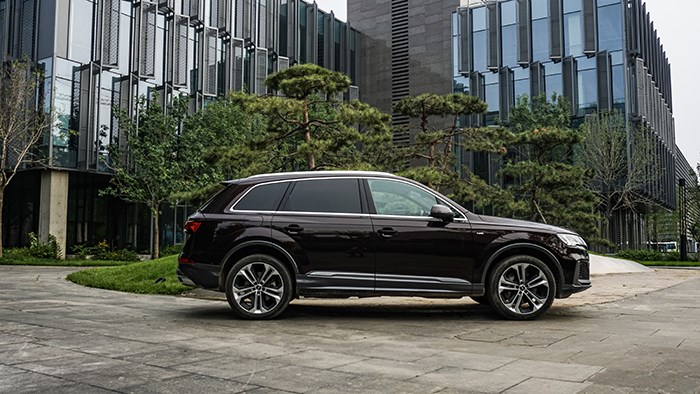 運(yùn)動(dòng)加科技 全新奧迪Q7評(píng)測(cè)