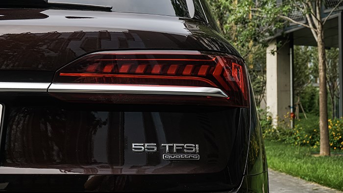 運(yùn)動(dòng)加科技 全新奧迪Q7評(píng)測(cè)