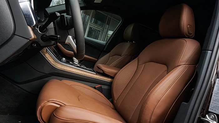 運(yùn)動(dòng)加科技 全新奧迪Q7評(píng)測(cè)