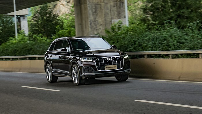 運(yùn)動(dòng)加科技 全新奧迪Q7評(píng)測(cè)