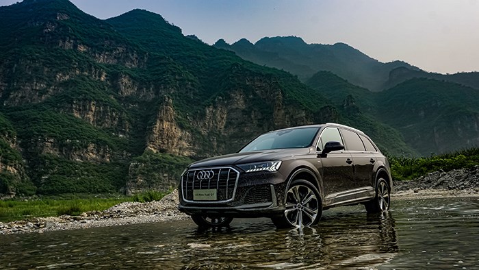 運(yùn)動(dòng)加科技 全新奧迪Q7評(píng)測(cè)