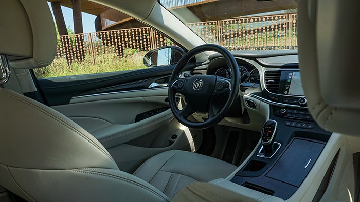 詮釋低調的奢華 別克君越Avenir艾維亞評測